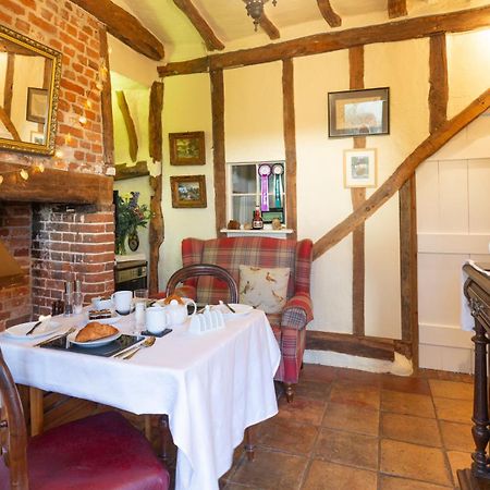 Frogs Hall B&B Eye  Экстерьер фото
